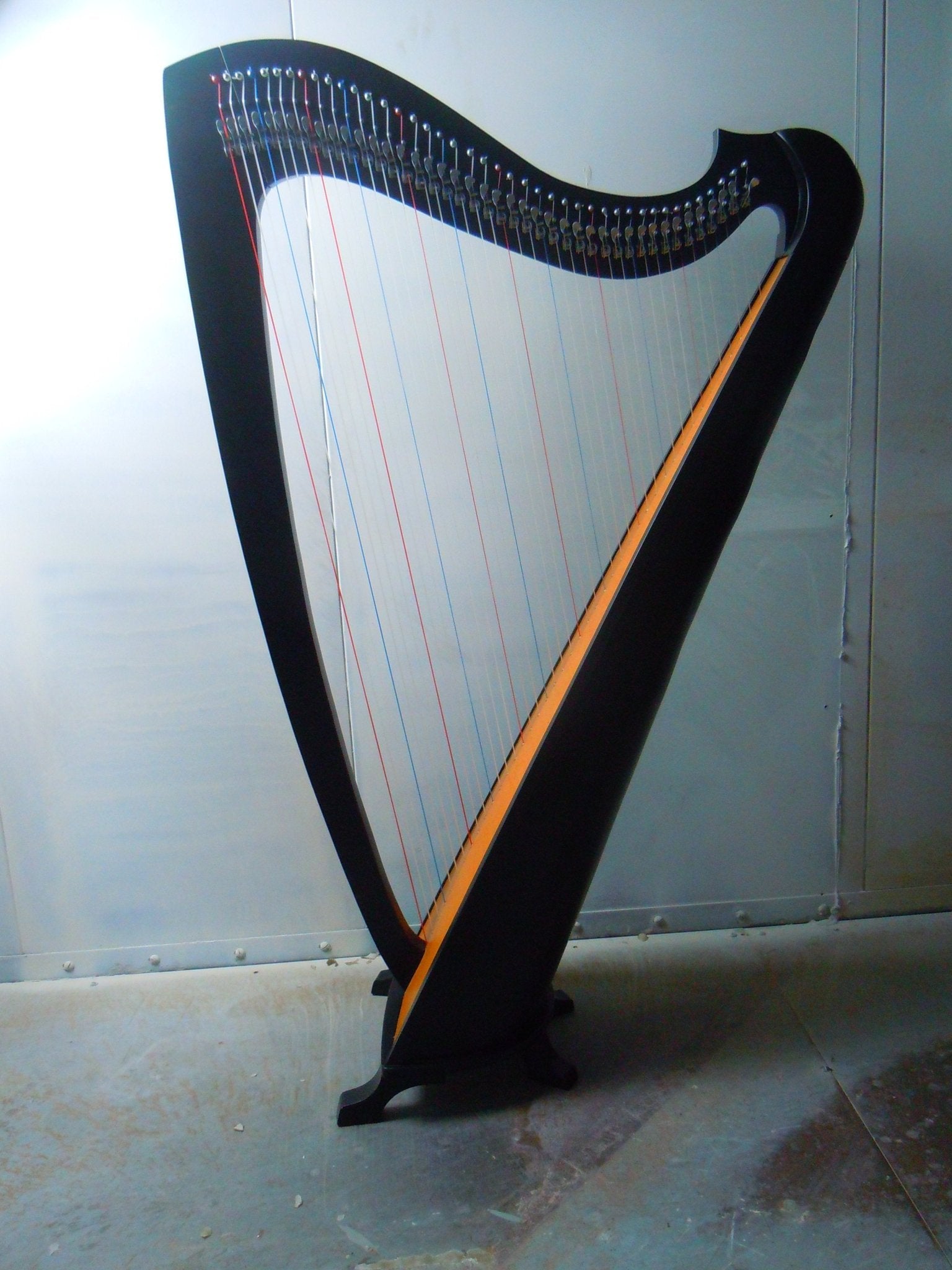Musical Instrument Black Celtic Irish Lever Harp 42 Strings Free Extra Strings and Tuning key - Echo Harps